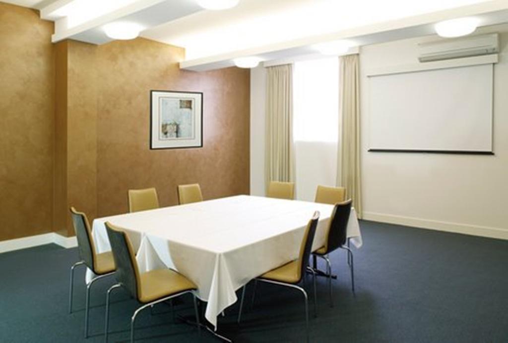Best Western Plus Travel Inn Мельбурн Удобства фото