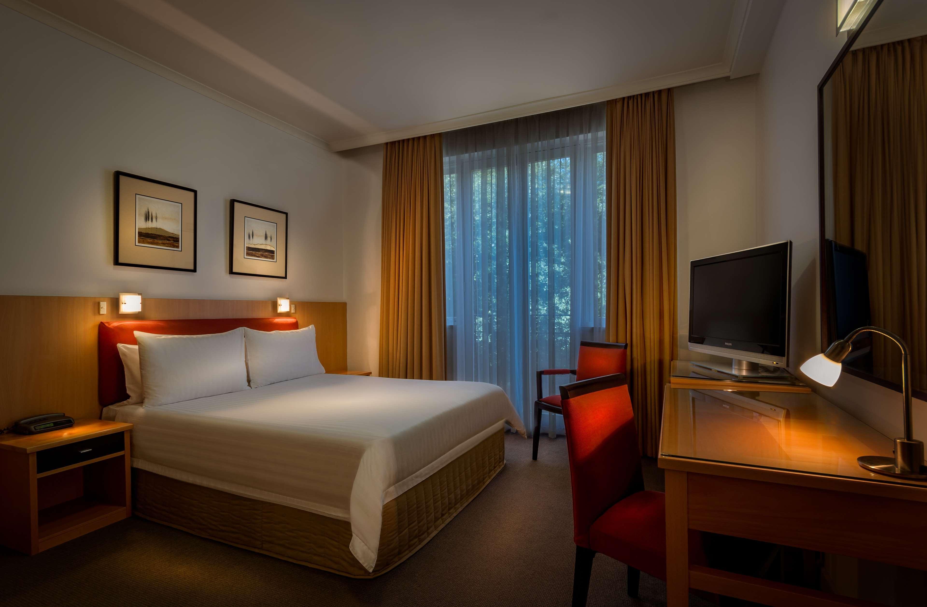 Best Western Plus Travel Inn Мельбурн Экстерьер фото