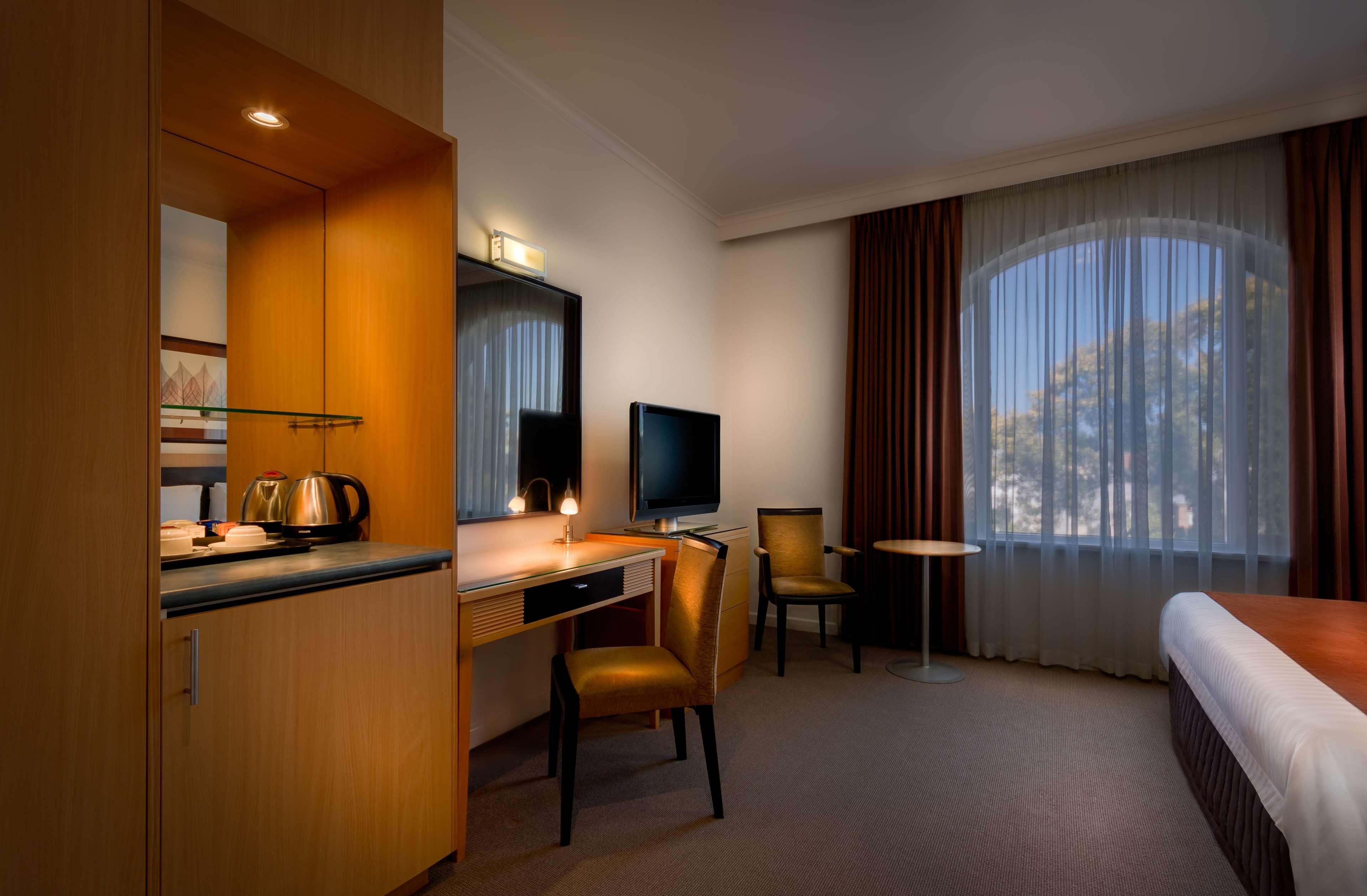 Best Western Plus Travel Inn Мельбурн Экстерьер фото